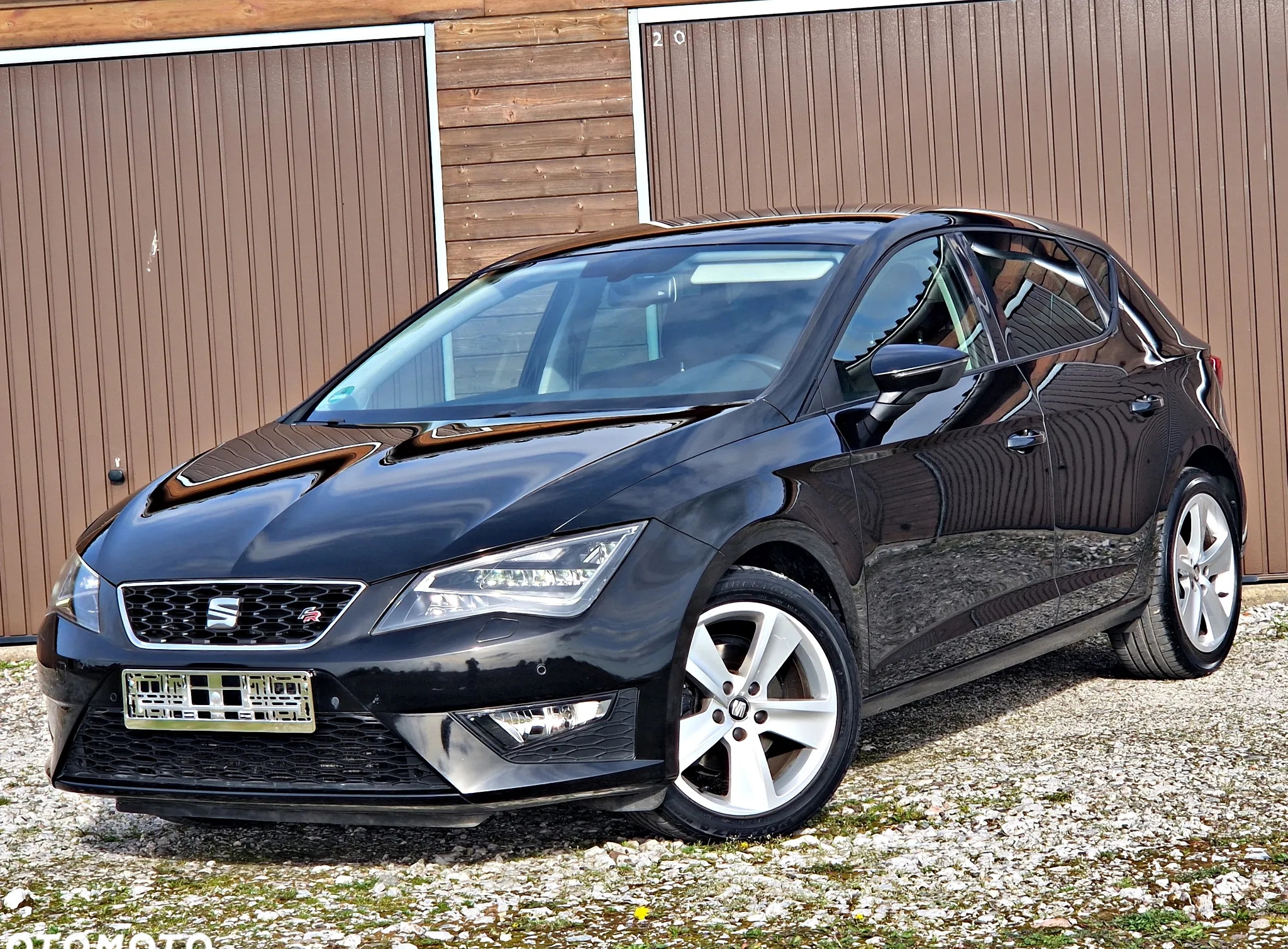 Seat Leon cena 47900 przebieg: 208000, rok produkcji 2015 z Września małe 781